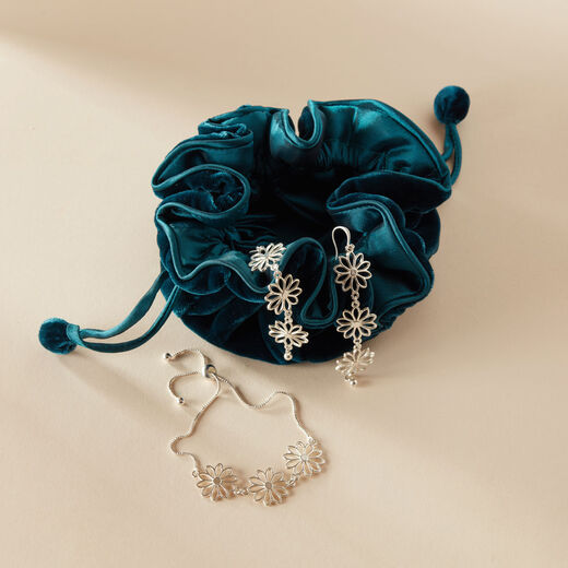 Flower drop earrings